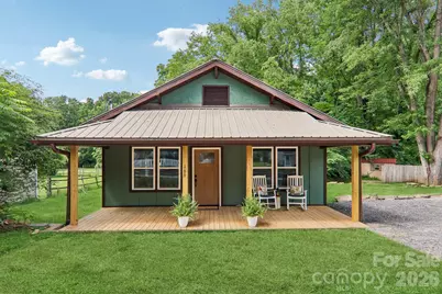 169 East Street, Waynesville, NC 28786 - Photo 1