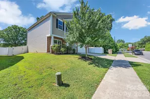 112 Kingsway Dr, Mooresville, NC 28115 - Photo 2