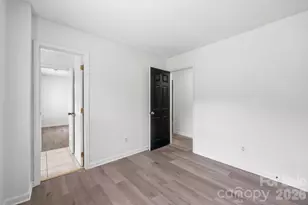 5423 Starflower Dr, Charlotte, NC 28215 - Photo 28