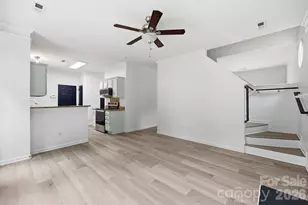 5423 Starflower Dr, Charlotte, NC 28215 - Photo 10