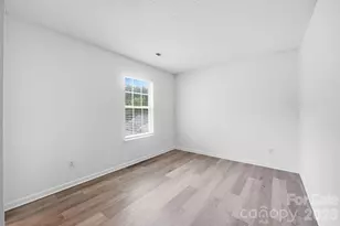 5423 Starflower Dr, Charlotte, NC 28215 - Photo 24