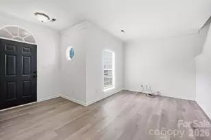 5423 Starflower Dr, Charlotte, NC 28215 - Photo 6