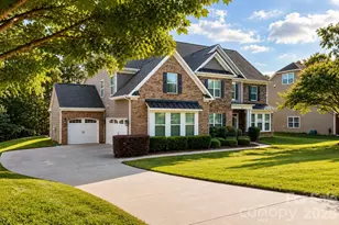 2412 Hamlet Ct, Matthews, NC 28105 - Photo 1
