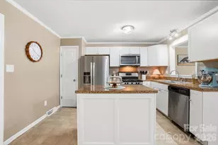 5542 Randolph Rd, Kannapolis, NC 28081 - Photo 8