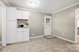 5542 Randolph Rd, Kannapolis, NC 28081 - Photo 16
