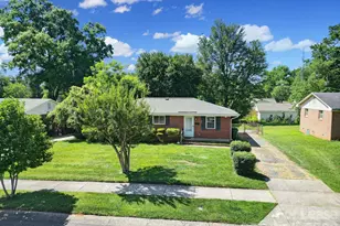 4301 Briarhill Dr, Charlotte, NC 28215 - Photo 2
