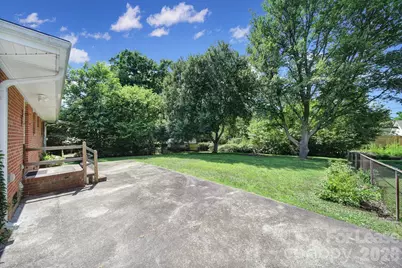 4301 Briarhill Drive, Charlotte, NC 28215 - Photo 10
