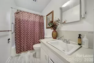 4301 Briarhill Dr, Charlotte, NC 28215 - Photo 20