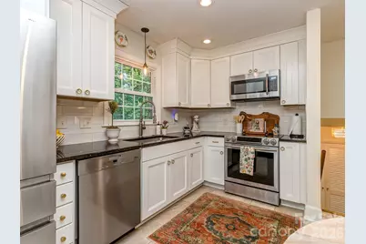 6817 Ronda Avenue, Charlotte, NC 28211 - Photo 10