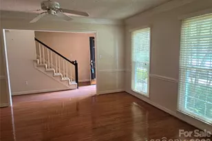 7513 Red Oak Ln, Charlotte, NC 28226 - Photo 2