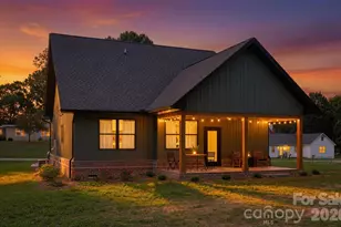 75 2nd Ave SE, Taylorsville, NC 28681 - Photo 2