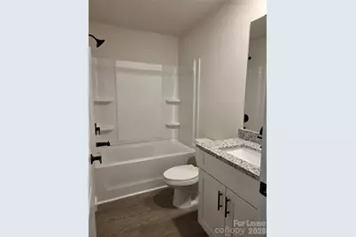 104 10th Avenue SE, Hickory, NC 28602 - Photo 8