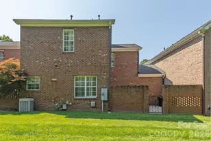 9323 Bonnie Briar Cir, Charlotte, NC 28277 - Photo 40