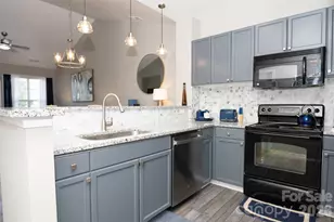 18730 Nautical Dr, Cornelius, NC 28031 - Photo 2