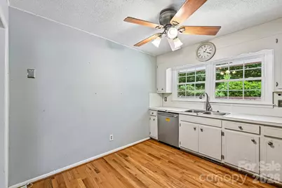 8417 Rolling Hills Avenue, Hickory, NC 28602 - Photo 20