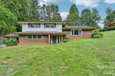 8417 Rolling Hills Avenue, Hickory, NC 28602 - Photo 1