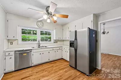 8417 Rolling Hills Avenue, Hickory, NC 28602 - Photo 18
