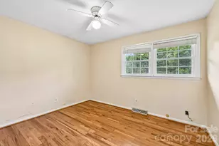 8417 Rolling Hills Ave, Hickory, NC 28602 - Photo 10