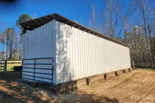 4085 Hunting Country Rd, Tryon, NC 28782 - Photo 16