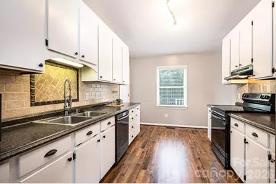 4158 Arrowhead Drive NE, Hickory, NC 28601 - Photo 16