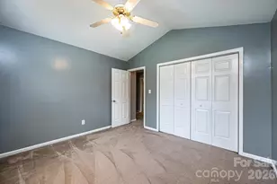 4158 Arrowhead Dr NE, Hickory, NC 28601 - Photo 34