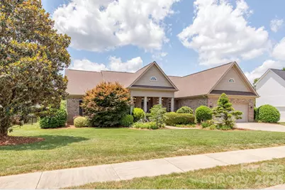 7032 Kidwelly Lane, Matthews, NC 28104 - Photo 2
