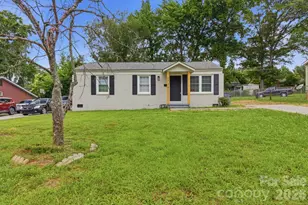 2732 Thornton Rd, Charlotte, NC 28208 - Photo 16
