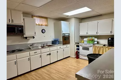 422 US Highway 19E Highway, Spruce Pine, NC 28777 - Photo 20