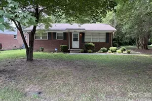 723 Kings Mountain St, Clover, SC 29710 - Photo 2
