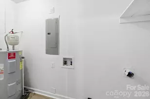2725 Thornton Rd, Charlotte, NC 28208 - Photo 6