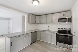 2725 Thornton Rd, Charlotte, NC 28208 - Photo 4
