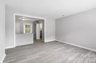 2725 Thornton Rd, Charlotte, NC 28208 - Photo 2