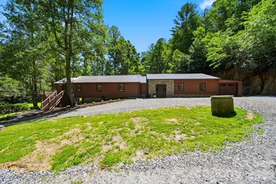 1857 Creekside Place, Lenoir, NC 28645 - Photo 2