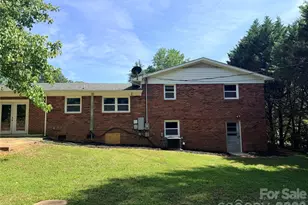 267 Hoopaugh Ave, Ellenboro, NC 28040 - Photo 4