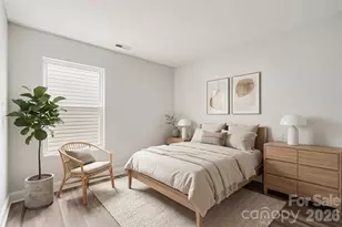 6010 Raisin Tree Ln, Charlotte, NC 28215 - Photo 16