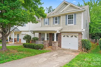 6010 Raisin Tree Lane, Charlotte, NC 28215 - Photo 2