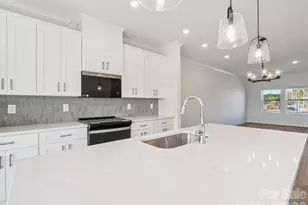 383 Golden Maple Ct, Fort Mill, SC 29708 - Photo 4
