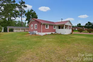 149 Dobbins St, Wallace, NC 28466 - Photo 2