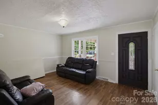 149 Dobbins St, Wallace, NC 28466 - Photo 4