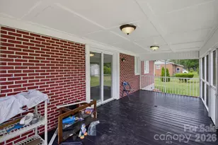 149 Dobbins St, Wallace, NC 28466 - Photo 22