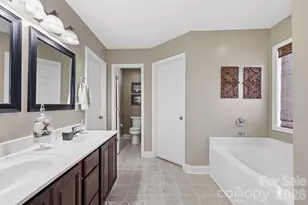 266 Wildbriar Rd, Fletcher, NC 28732 - Photo 30