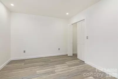 286 Berkeley Road, Hendersonville, NC 28792 - Photo 10