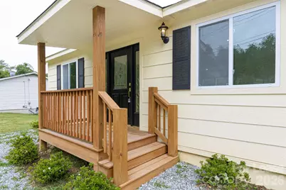286 Berkeley Road, Hendersonville, NC 28792 - Photo 2