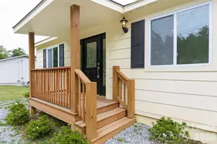 286 Berkeley Rd, Hendersonville, NC 28792 - Photo 2