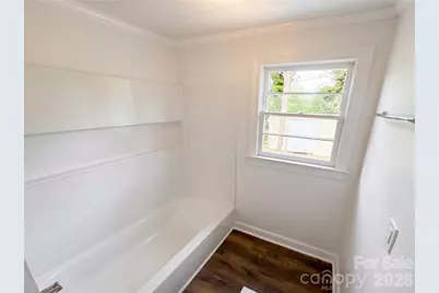 142 S Ervin Avenue, Newton, NC 28658 - Photo 10