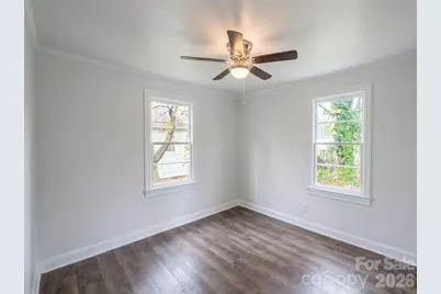 142 S Ervin Avenue, Newton, NC 28658 - Photo 12