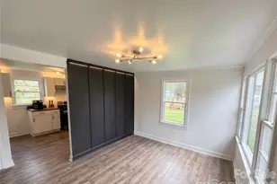 142 S Ervin Ave, Newton, NC 28658 - Photo 6