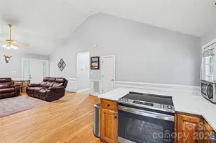 8904 Gosnell Dr, Charlotte, NC 28227 - Photo 12