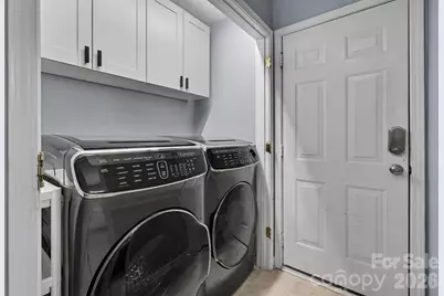 9229 Simonton Drive, Charlotte, NC 28269 - Photo 28