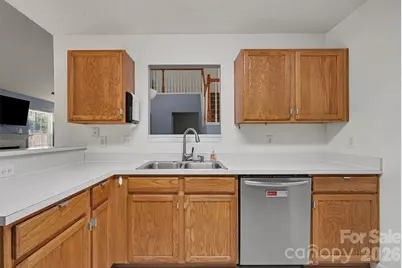 9229 Simonton Drive, Charlotte, NC 28269 - Photo 14